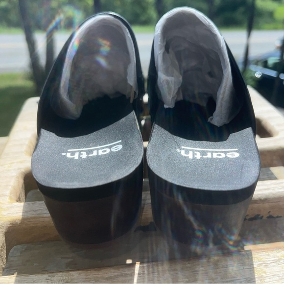 Earth Black Leather “Pine Tiga “ Clog Sandals Women’s Size 7.5M - Picture 4 of 12